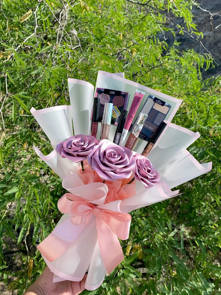 rosas con maquillaje